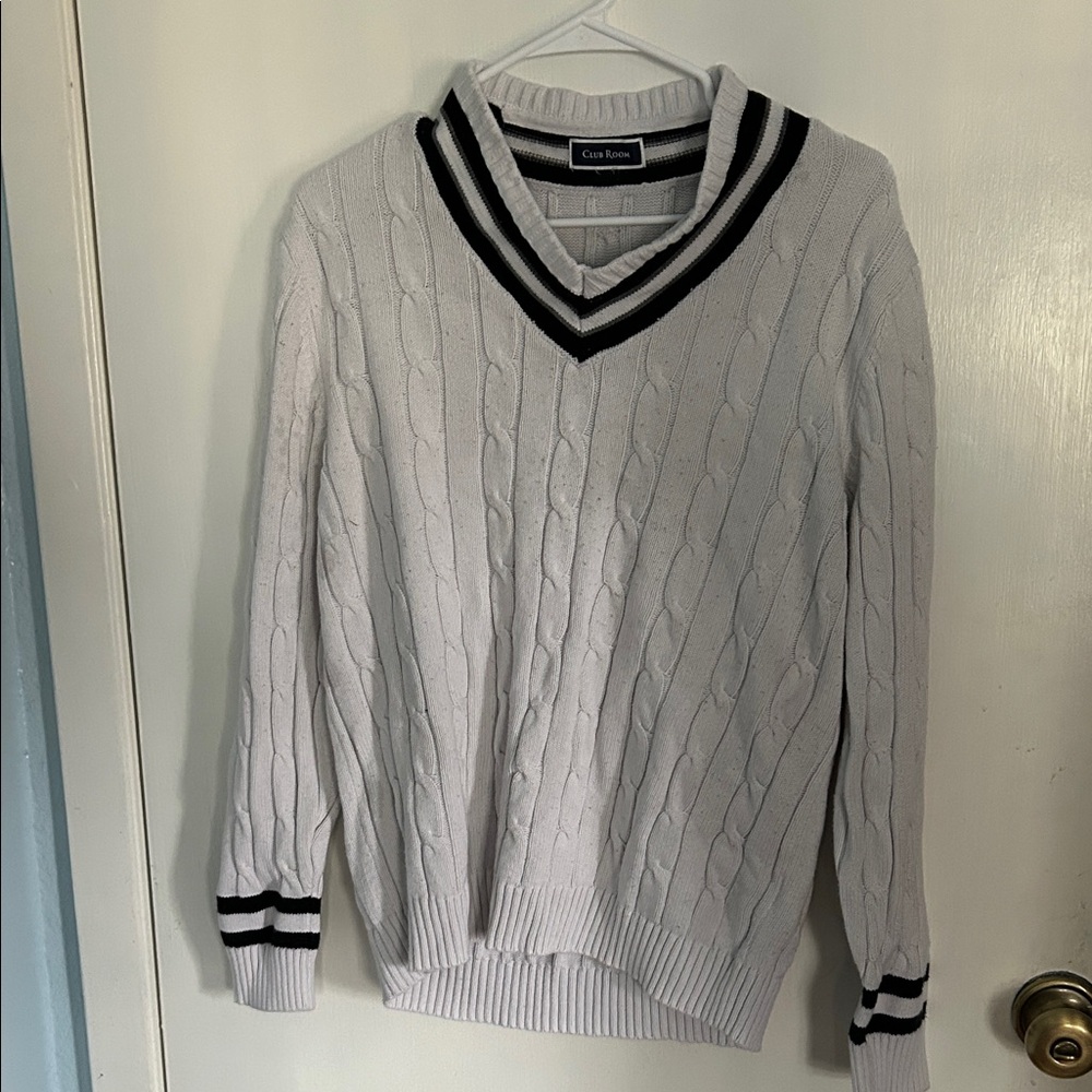 Club Room Men's White Cable Knit V-Neck Sweater